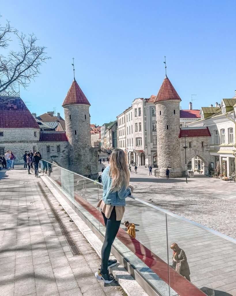 Viru Gate brama Starego MIasta Tallin