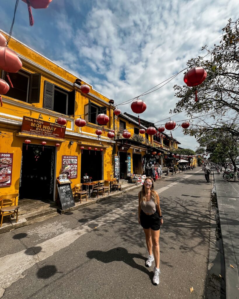 ulice Hoi An pełne lampionów