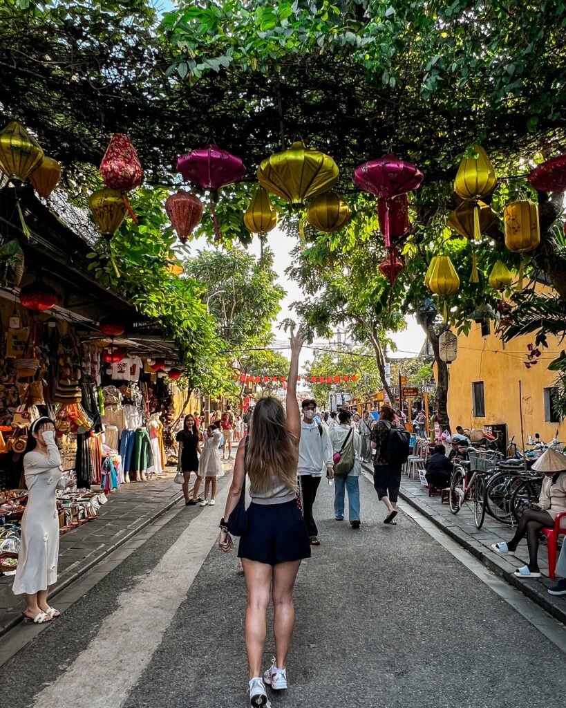 ulice Hoi An pełne lampionów