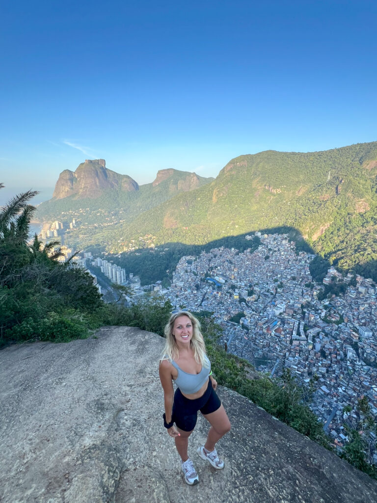 Widok na favelę Rocinha z punktu widokowego