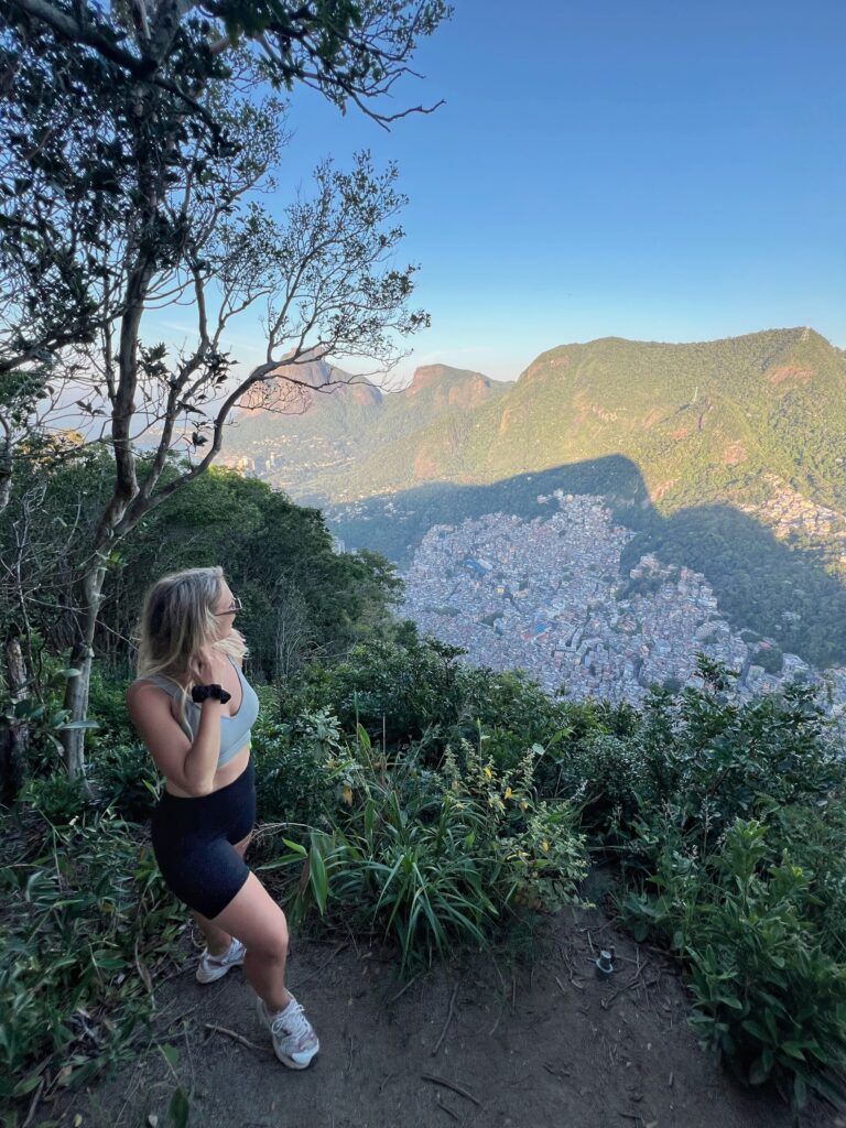 Widok na favelę Rocinha z punktu widokowego